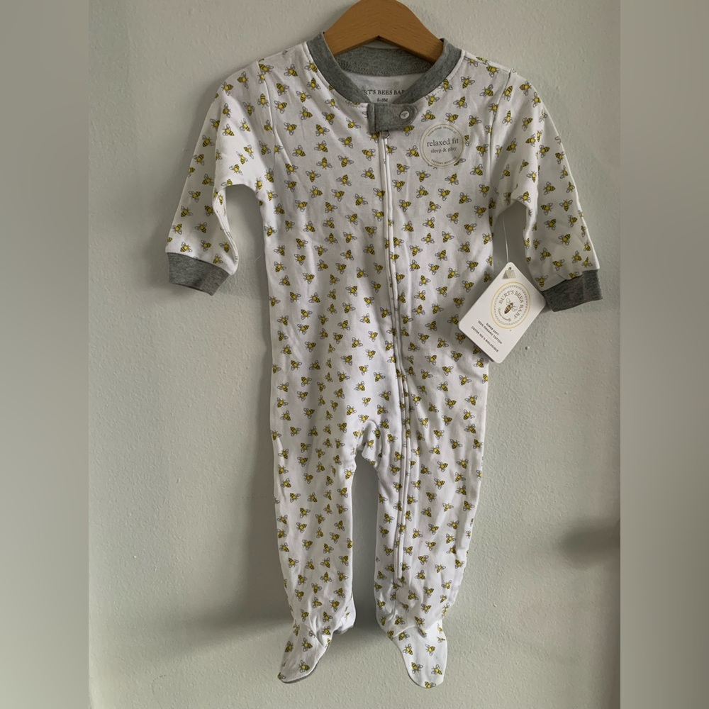 Burt’s bees baby relaxed fit sleep & play footsies pajamas onesies 6-9 M unisex